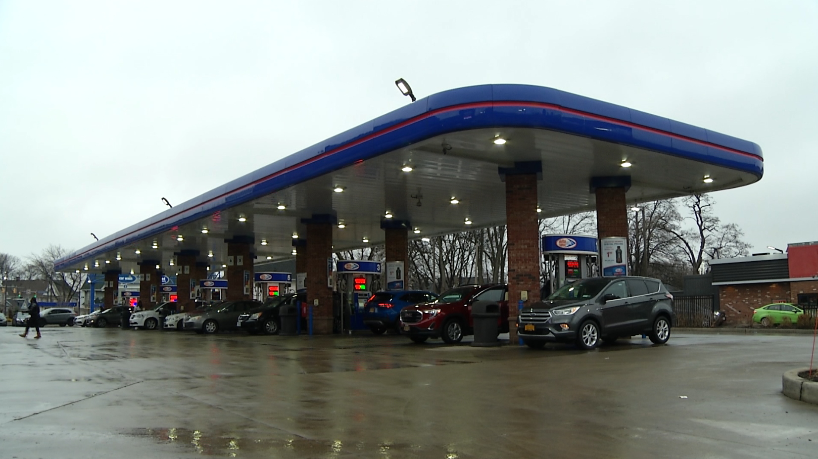 Gas remains above $4.20 per gallon locally and nationally, even as New York switches to winter blend — WHEC News10NBC (Rochester)